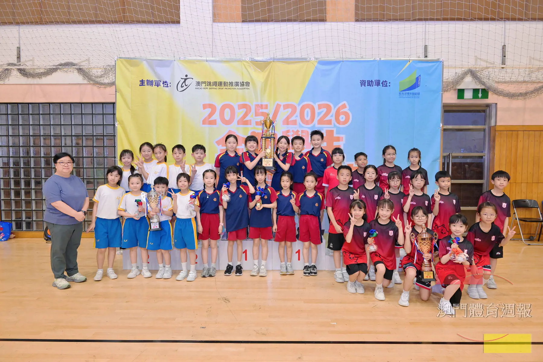 初小組表演盃 得獎合照.jpg